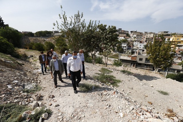 2020/09/1601287654_baskan_batur_Ilcemize_yakisan_bir_cemevini,_en_kisa_suerede_vatandaslarimizin_hizmetine_sunacagiz”_diye_konustu..jpg