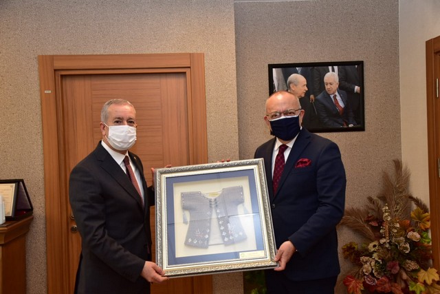 2021/03/1615576823_baskan_cengiz_ergun-_mhp_genel_merkezini_ziyaret_etti_-2.jpg