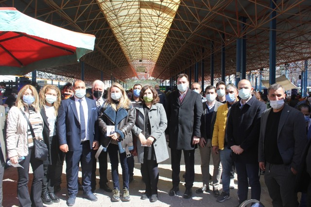 2021/03/1616935706_deva_seferihiras_pazar_yeri_15.jpg