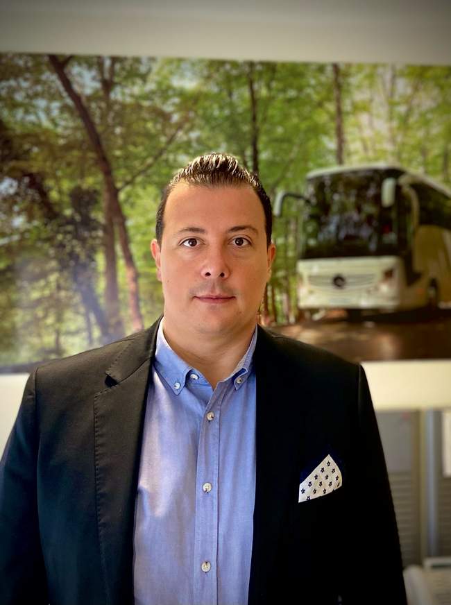 2021/10/1635339417_mercedes-benz_turk_otobus_satis_operasyonlari_grup_muduru_Ozgur_tasgin.jpg