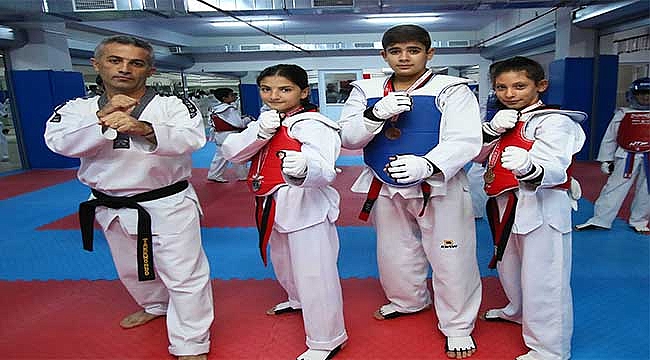Bayraklı Belediyesi Taekwondo takımı başarıya abone oldu