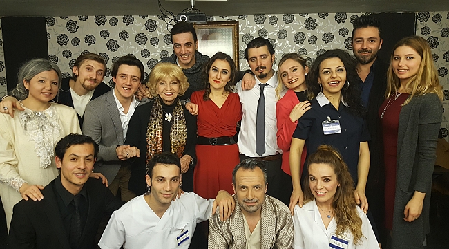 "Kaç Baba Kaç" adlı oyun İzmirli tiyatroseverler ile buluşuyor