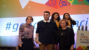 Aydın Doğan Vakfı genç iletişimcileri ödüllendirdi