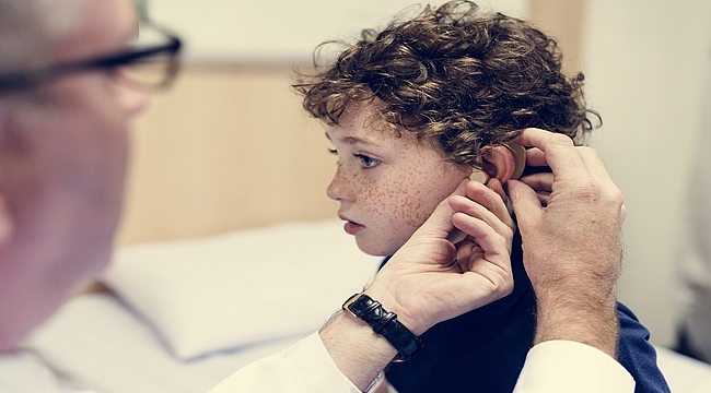 Çocuklarda kulak enfeksiyonları neden olur, nasıl geçer?