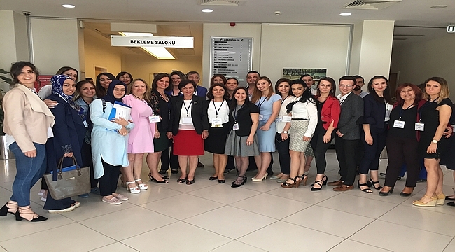 Tınaztepe'de hemşireler seminerde buluştu