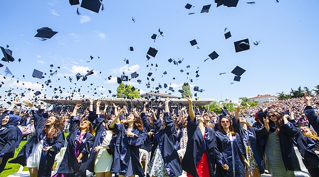 Boğaziçi Üniversitesi 151'inci kez mezunlarını uğurladı