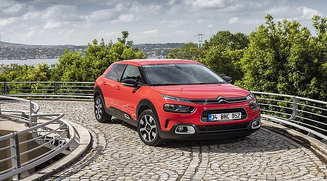 CITROËN'DEN YÜKSEK KONFOR SUNAN HATCHBACK: YENİ C4 CACTUS