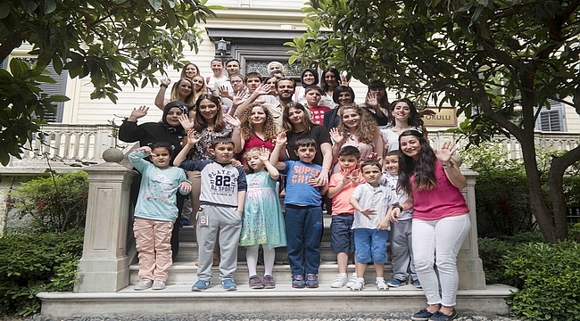 Erkan Kolçak Köstendil otizmli çocuklarla buluştu!