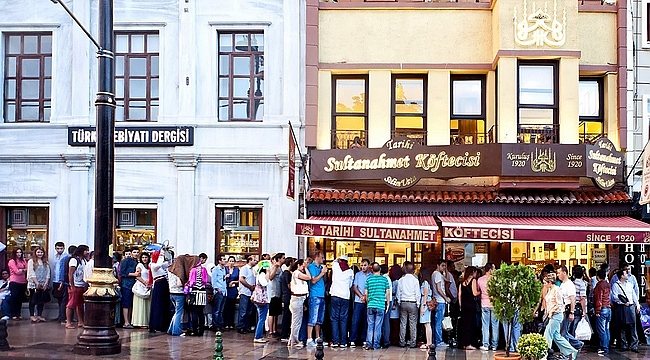 Sultanahmet Köftecisi'nden Ramazan rekoru...