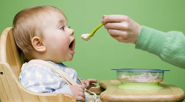 Püre yemekler, bebeklerin dil gelişimini olumsuz etkiliyor!
