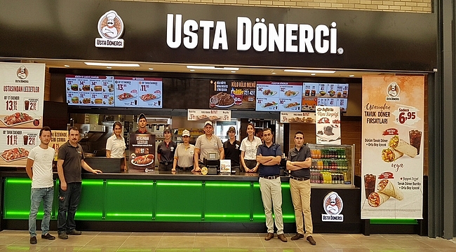 Usta Dönerci, İzmir West Park AVM'de...