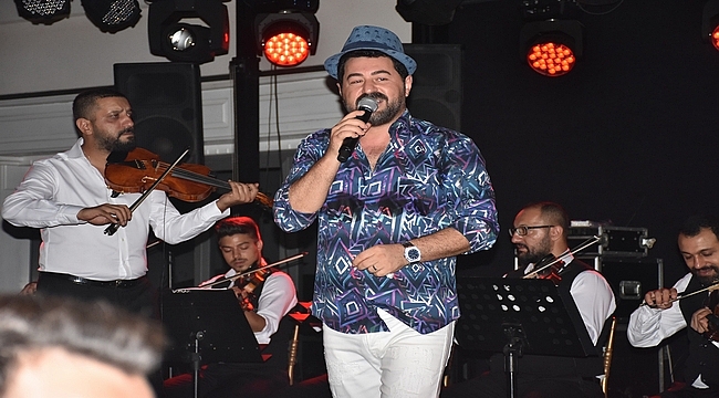 Serkan Kaya, Bodrum Azka Otel'de sahne aldı