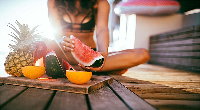 Yaz Aylarında Vitamin Eksikliklerini Önlemenin Yolu Doğru Beslenmeden Geçiyor