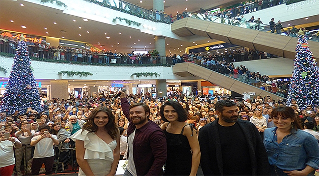 'Dünya Hali' filminin İzmir Galası Optimum'da Yapıldı