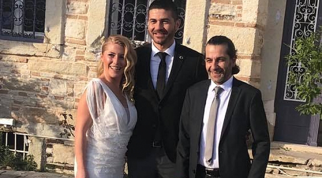 CHP'nin Foça Adayı Fatih Gürbüz nikah şahidi oldu