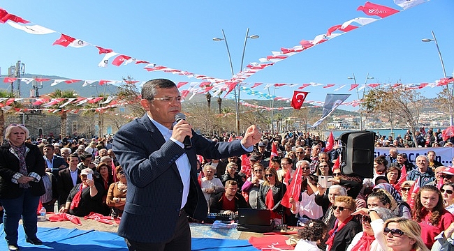 Özgür Özel: "Foça'yı Fesli Kadir İttifakı'na karşı koruyamazsak..."