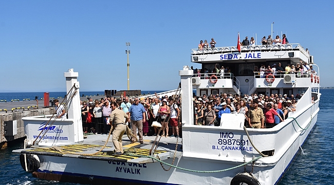 Dikili ile Midilli arasında feribot seferleri başladı