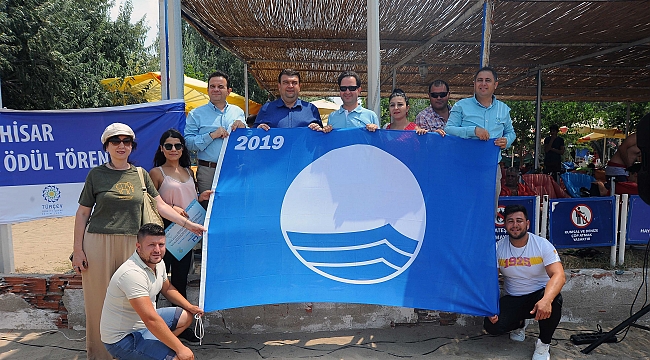 Seferihisar'da 8 plajda Mavi Bayrak dalgalanıyor