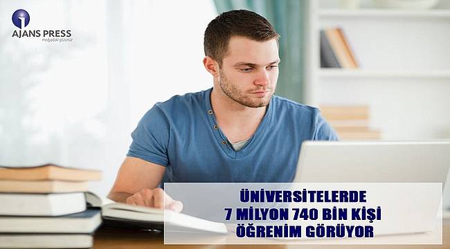 Üniversitelerde 7 milyon 740 bin kişi öğrenim görüyor