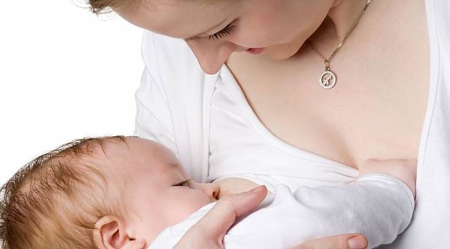 Yeni doğan bebekler için anne sütünün önemi