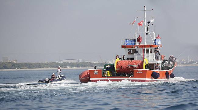 Antalya Büyükşehir Belediyesi, temiz deniz için çalışıyor