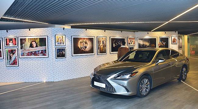Ünlü Simalar Fotoğraf Sergisi İçin Lexus Dolmabahçe'de Buluştu