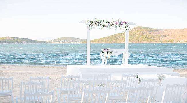 Ege Ferahlığında Düğünün Adresi: D-Resort Ayvalık Murat Reis