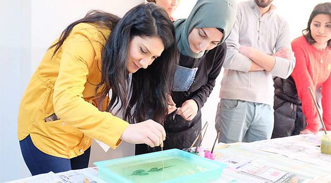 Ebru sanatı kültürleri buluşturdu - Bursa Haberleri