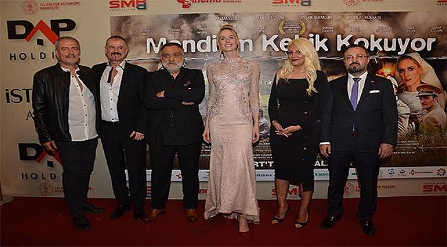 "Mendilim Kekik Kokuyor" filminin gala gösterimi İstMarina AVM'de yapıldı