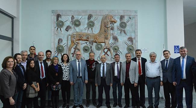 Troya Yılı'nın Eserleri ÇOMÜ'de Sergileniyor