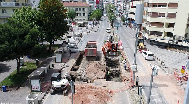 Talatpaşa Bulvarı'nda altyapı mesaisi