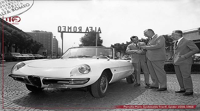 Sinema Dünyasının Yıldızı Alfa Romeo Spider "Duetto" 