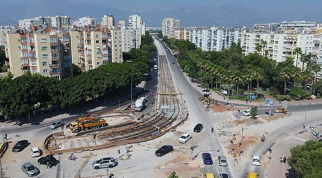 Antalya Büyükşehir Belediyesi, 3. Etap Raylı Sistem'de hız kesmiyor