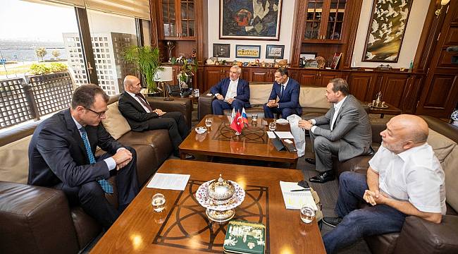 Başkan Soyer, Rusya-Türkiye İş Konseyi heyetini makamında ağırladı 