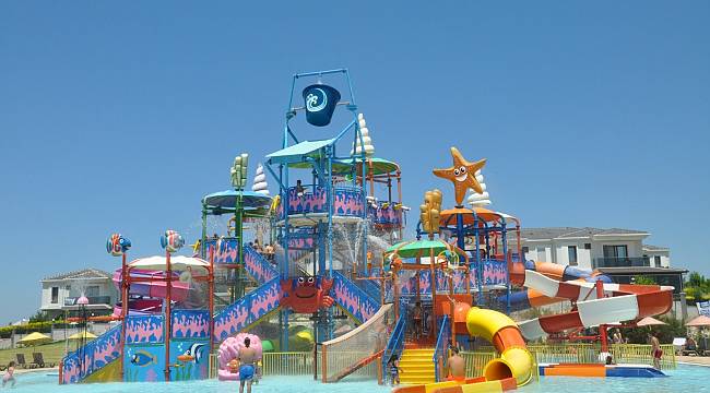 Oasis Aquapark'ta güvenli eğlence