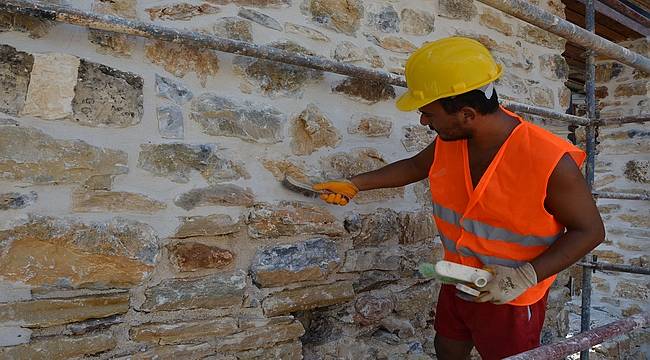 Alanya Gülevşen Camii'nin restore çalışmaları sürüyor 