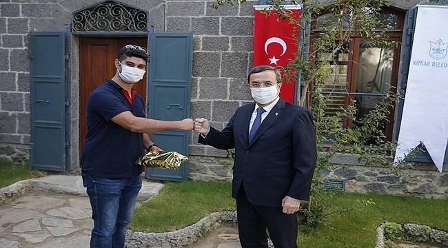 Konak'ın hareketlilik ödülleri sahipleriyle buluştu