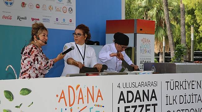Ünlü kadın şeflerden Adana Kebap şovu