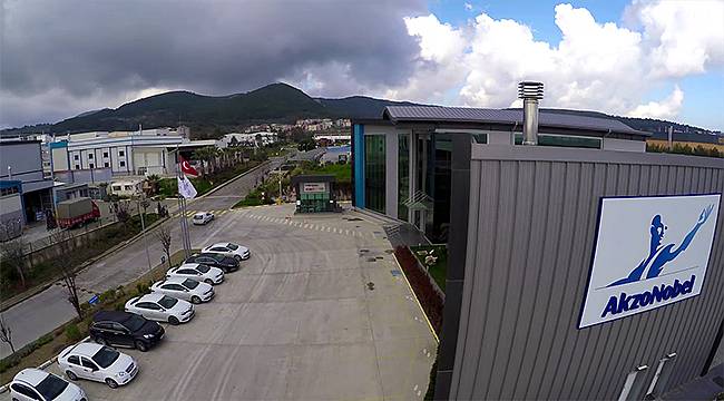 AkzoNobel'in İzmir'deki üretim tesisi otomotiv boyalarında uluslararası sertifika aldı