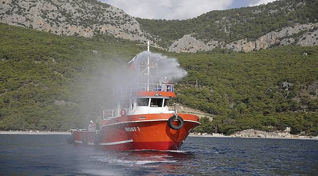 Antalya Büyükşehir Belediyesi'nden 'Deniz Kirliliğine Acil Müdahale Tatbikatı'