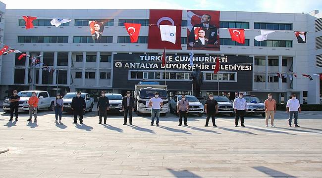 Antalya Büyükşehir Belediyesi'nden İzmir'e teknik ekip desteği