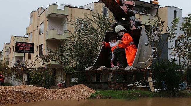 Antalya Büyükşehir tüm birimleriyle teyakkuzda