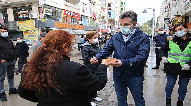 Depremde hayatını kaybedenler için lokma döküldü