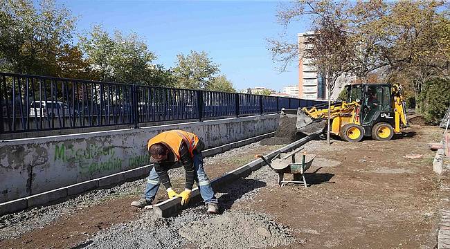 Karşıyaka'ya yeni bisiklet yolu