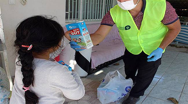 Antalya Büyükşehir Belediyesi çocuklara 224 bin litre Halk Süt dağıttı 