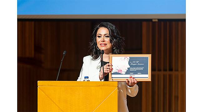 Aslı Elif Tanuğur Samancı "İnsanlığa Değer Katan Girişimci" ödülüne layık görüldü!