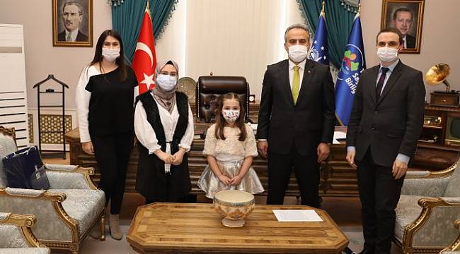 Bursa'nın gururu Beren Eker, Başkan Alinur Aktaş'ı ziyaret etti 