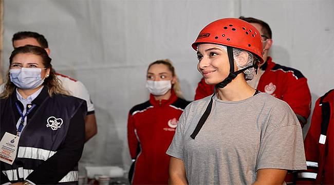 Kadın itfaiye eri adayları kıran kırana yarıştı
