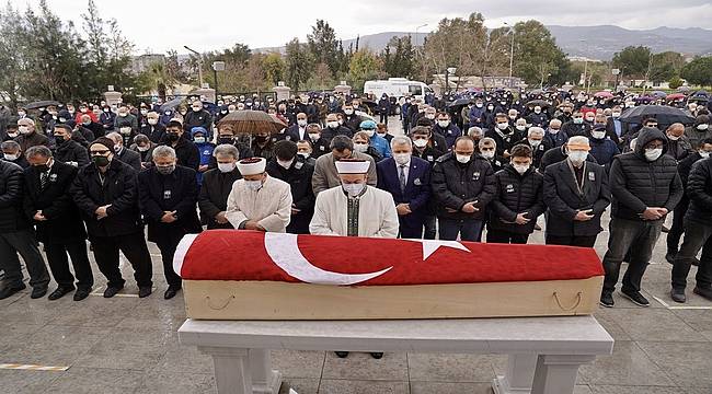 Prof. Dr. Kumanlıoğlu ebediyete uğurlandı
