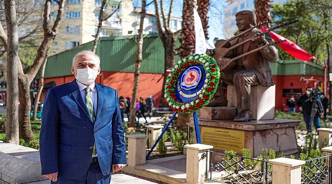 Usta halk ozanı Özay Gönlüm, unutulmadı